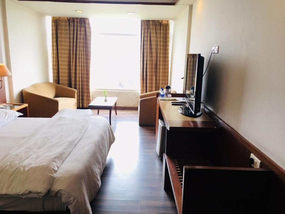 Hotel Jammu Ashok Exterior foto